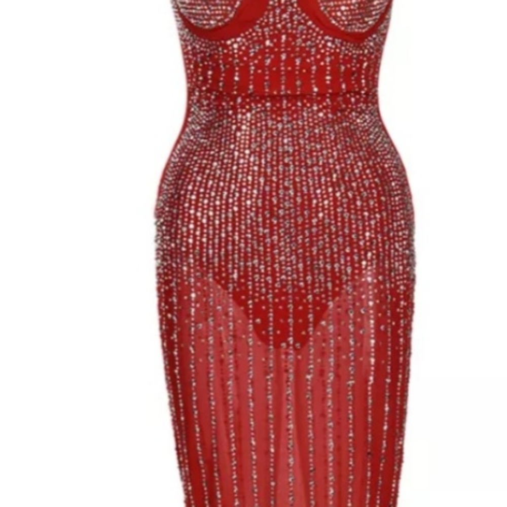 Lady In Red - Picture 7 of 7